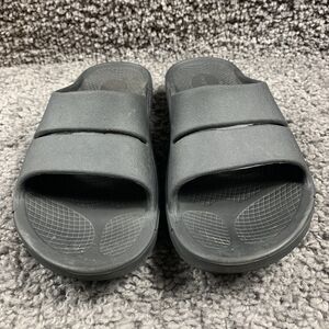 OOFOS Men's OOahh Comfort Slide Lightweight Recovery Sandal Black Men 9 Women 11